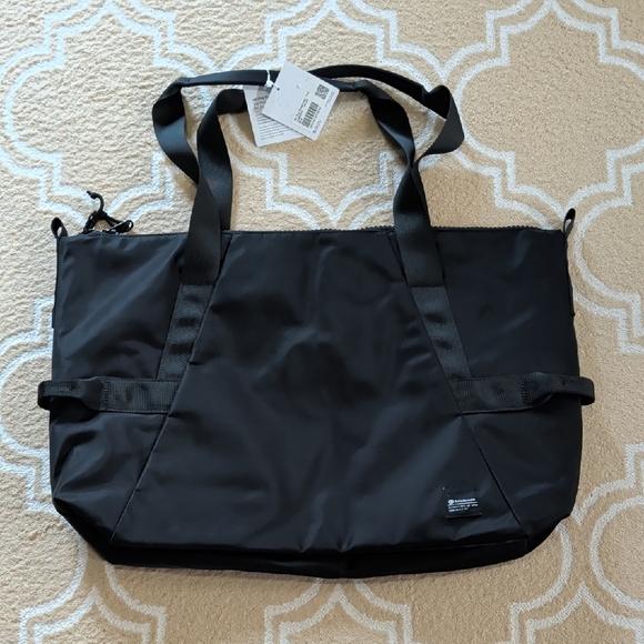 Lululemon All Day Essentials Tote Black NWT - Picture 4 of 13